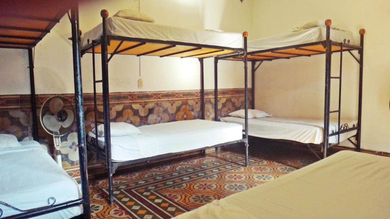Hostal Sonati León Екстериор снимка